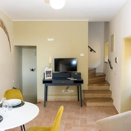 Apartament Santa Chiara *